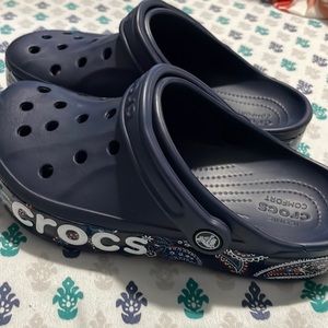 New without tags paisley iconic crocs comfort